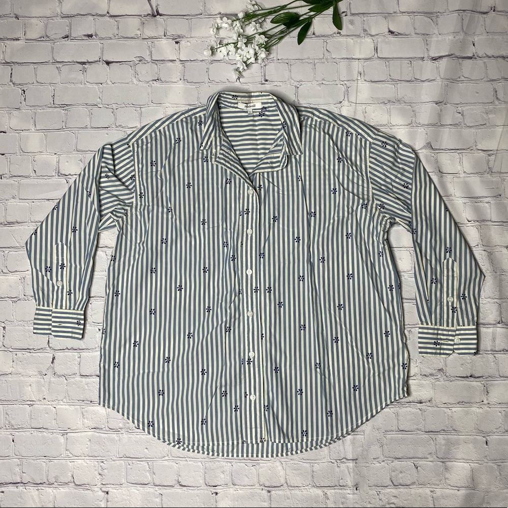 Women’s Madewell Ivory and Blue Striped Button Down Long-Sleeve Shirt Small